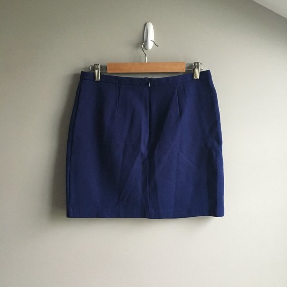 NWOT Forever 21 bright navy blue skirt with pockets - Picture 3 of 8